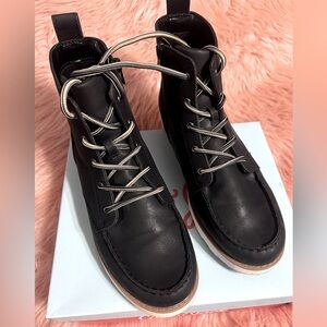 Boys Boots 5/$30